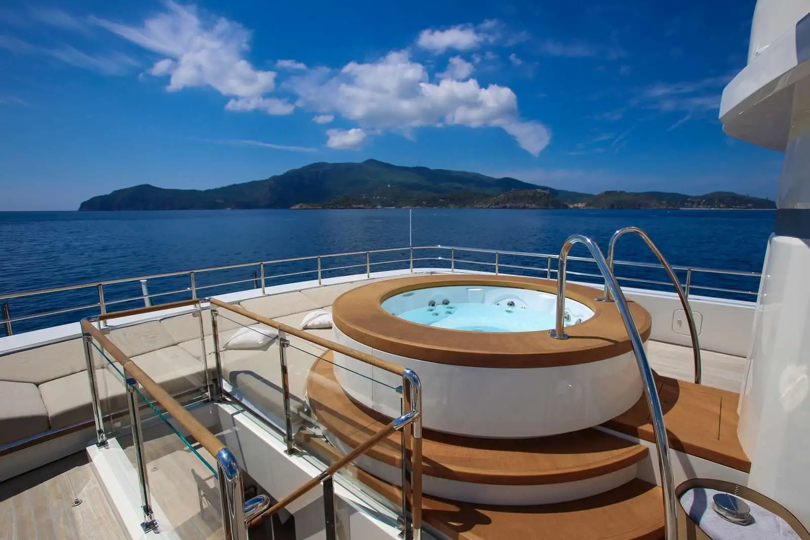 Charter Yachts with a Jacuzzi